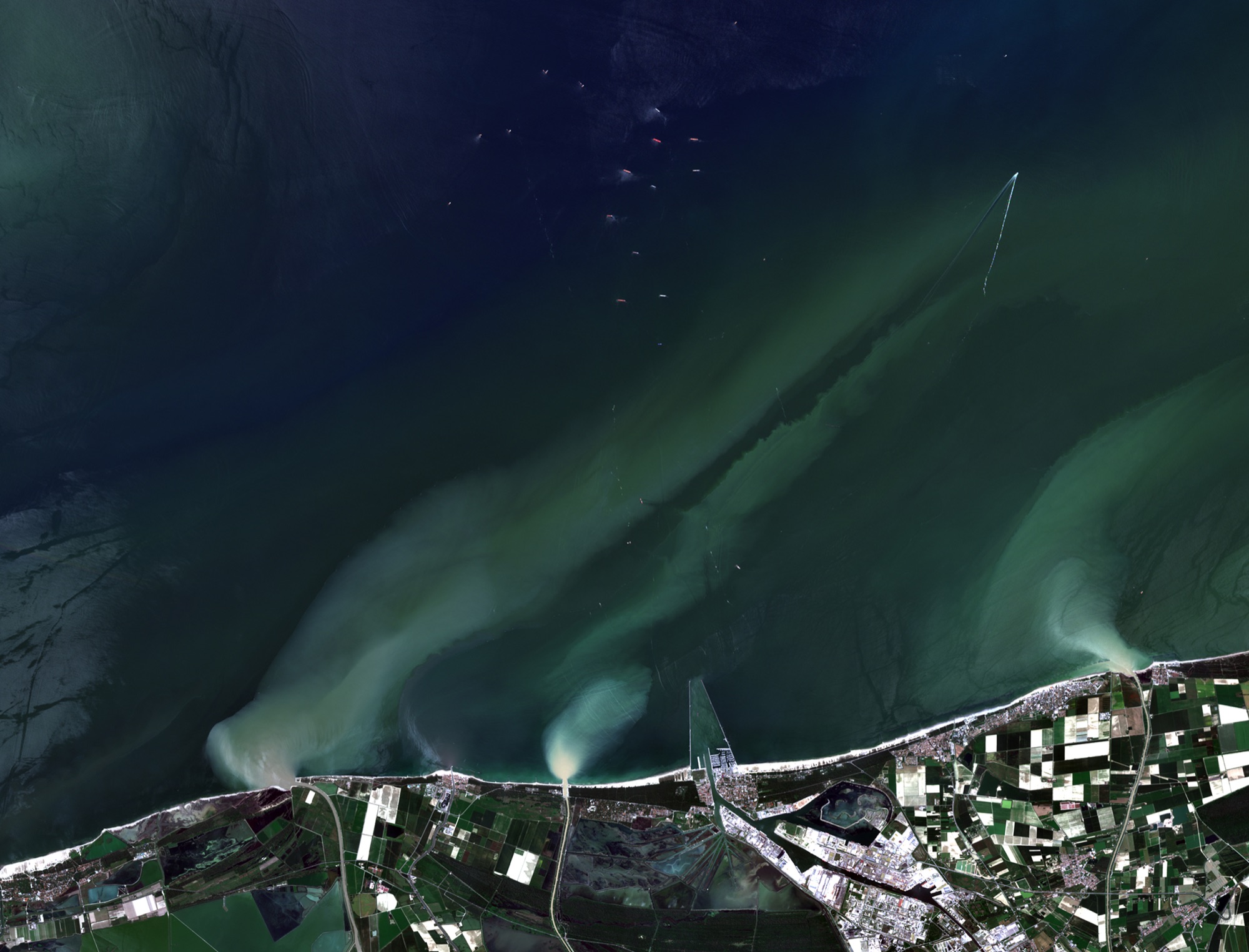Sediment trails off the mouths of the four main rivers of Romagna, 23 May 2023